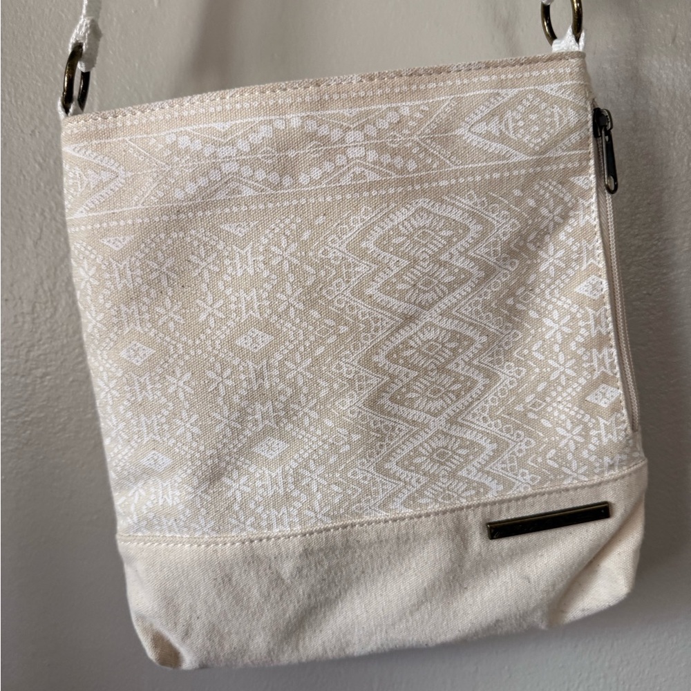 Dakine Cream Patterned Crossbody Bag